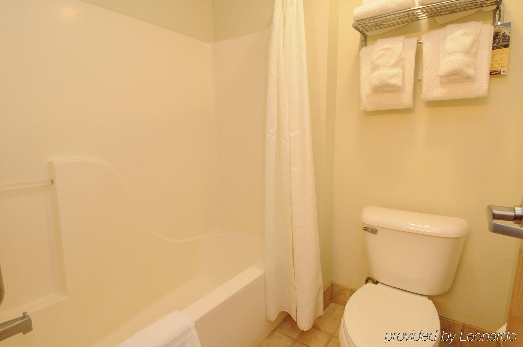 Whitewater Inn Big Sky Bagian luar foto